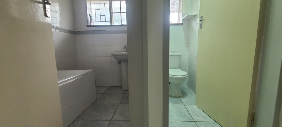3 Bedroom Property for Sale in Edenvale Central Gauteng