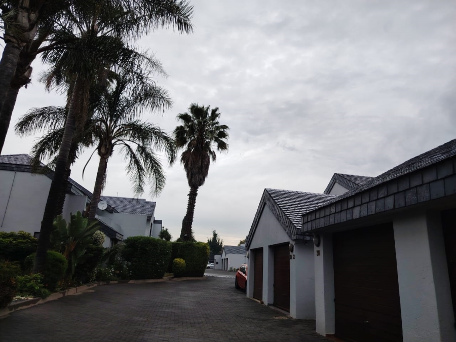 3 Bedroom Property for Sale in Lakefield Gauteng