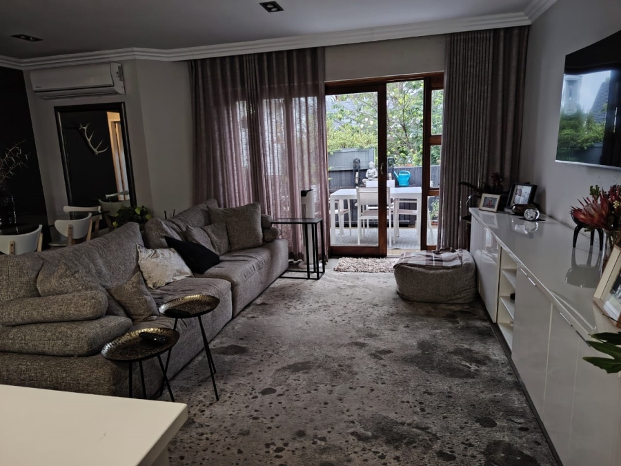 3 Bedroom Property for Sale in Lakefield Gauteng