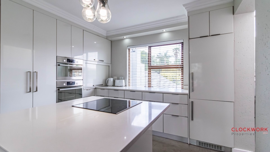 3 Bedroom Property for Sale in Lakefield Gauteng