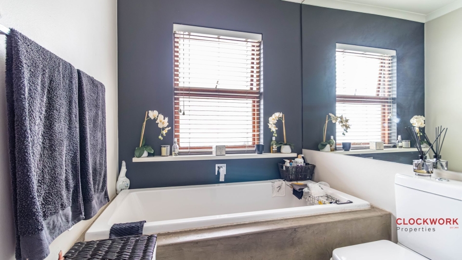 3 Bedroom Property for Sale in Lakefield Gauteng