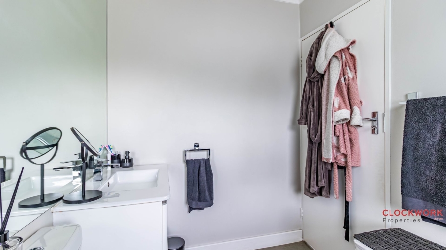 3 Bedroom Property for Sale in Lakefield Gauteng