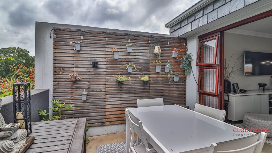 3 Bedroom Property for Sale in Lakefield Gauteng