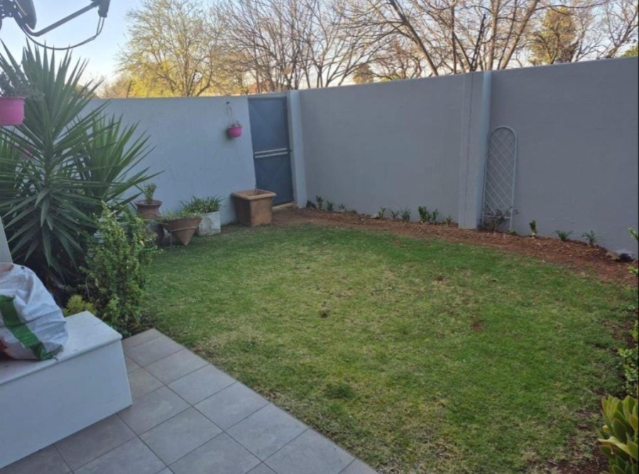 2 Bedroom Property for Sale in Hurlyvale Gauteng