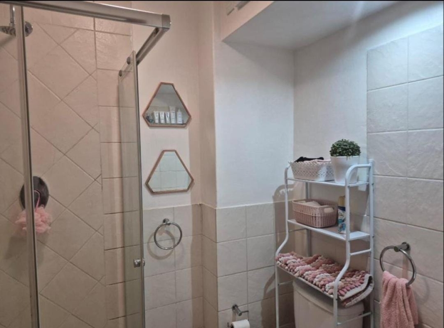 2 Bedroom Property for Sale in Hurlyvale Gauteng