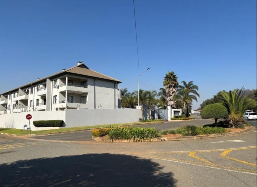 2 Bedroom Property for Sale in Hurlyvale Gauteng