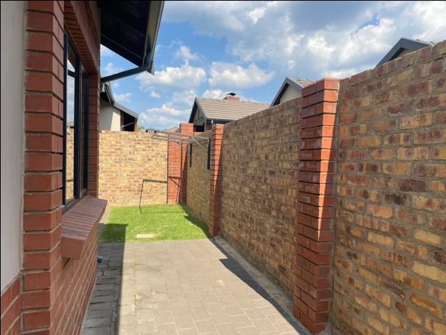 3 Bedroom Property for Sale in Equestria Gauteng