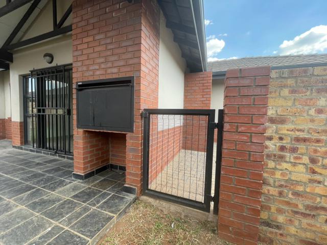 3 Bedroom Property for Sale in Equestria Gauteng