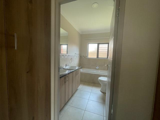 3 Bedroom Property for Sale in Equestria Gauteng