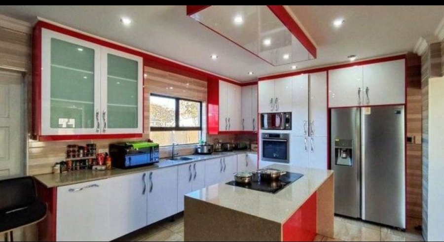 4 Bedroom Property for Sale in Parkhaven Gauteng