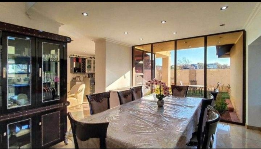 4 Bedroom Property for Sale in Parkhaven Gauteng