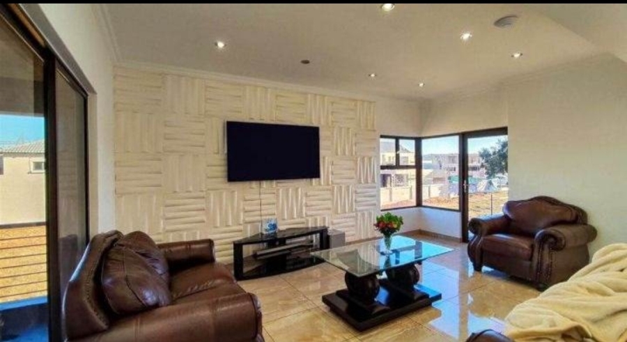 4 Bedroom Property for Sale in Parkhaven Gauteng