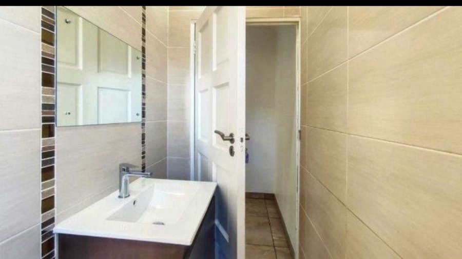 4 Bedroom Property for Sale in Parkhaven Gauteng