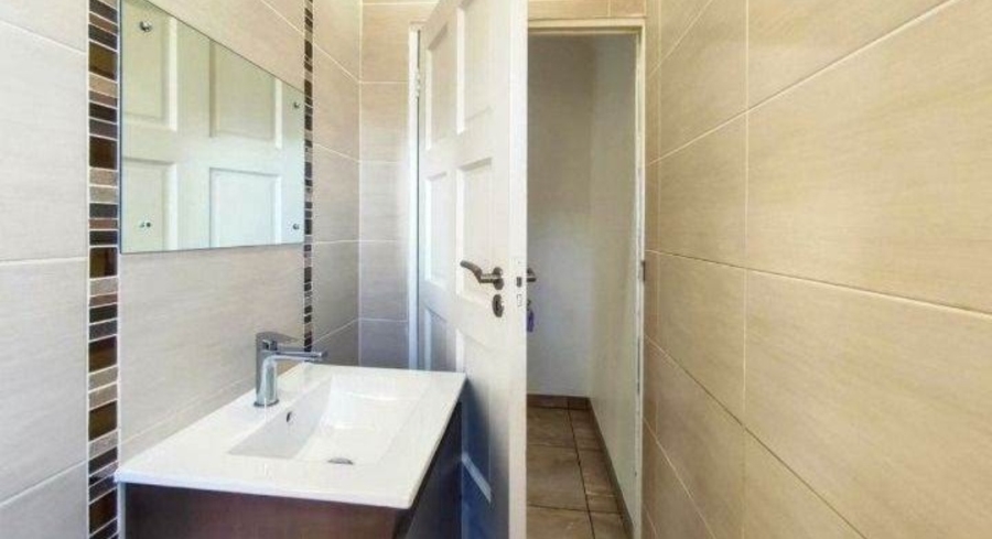 4 Bedroom Property for Sale in Parkhaven Gauteng