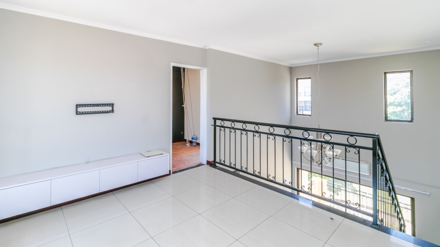 1 Bedroom Property for Sale in Carlswald Gauteng