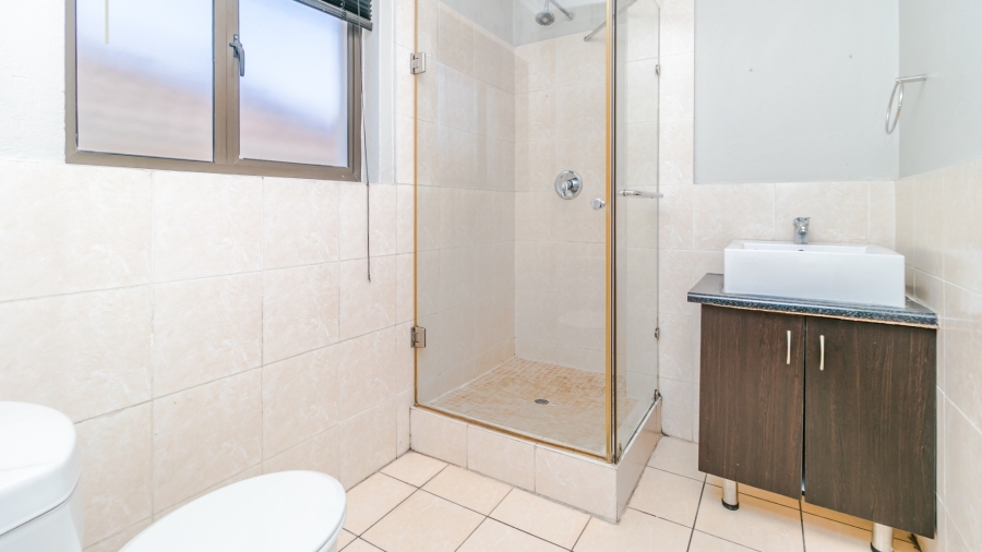 1 Bedroom Property for Sale in Carlswald Gauteng