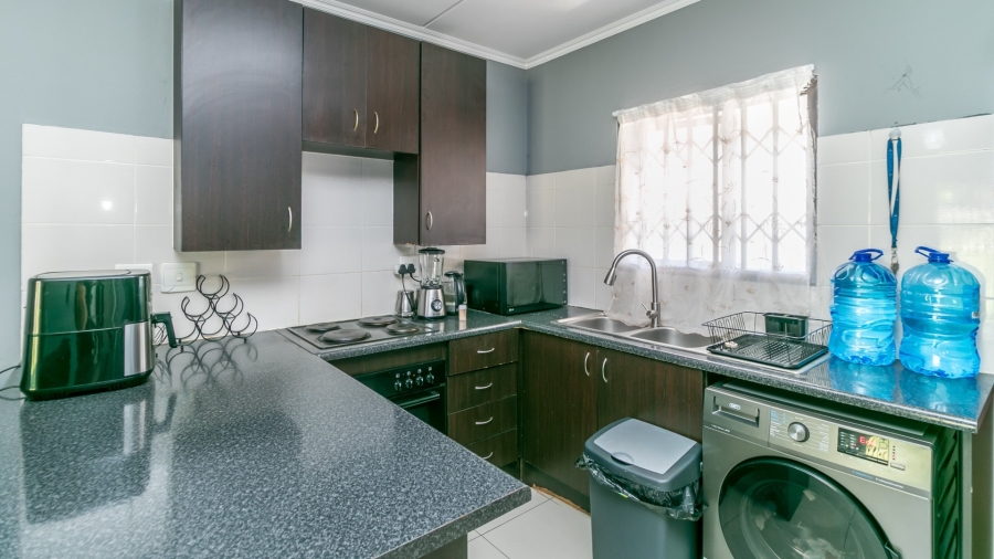 1 Bedroom Property for Sale in Carlswald Gauteng