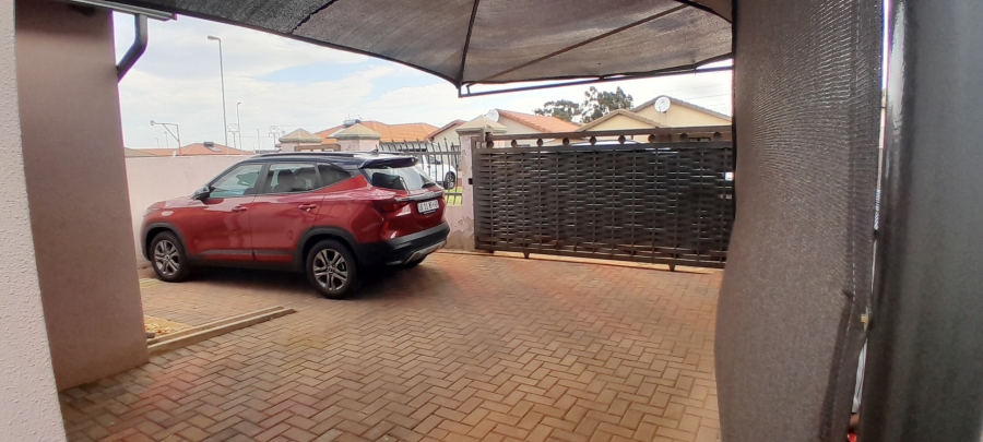 3 Bedroom Property for Sale in Windmill Park Gauteng