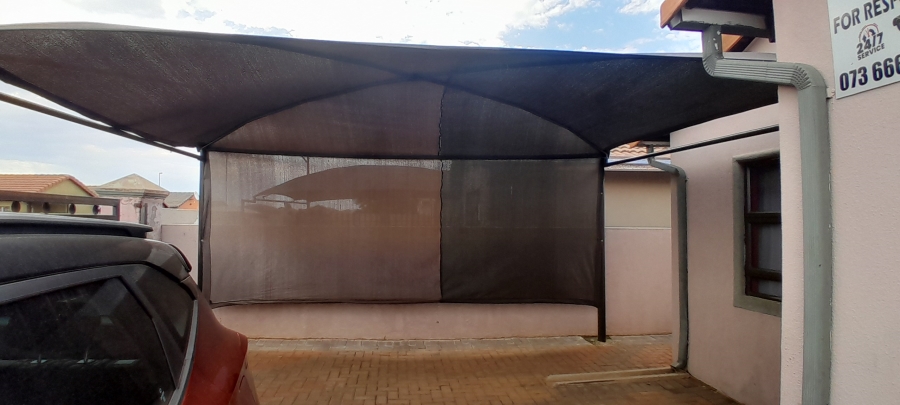 3 Bedroom Property for Sale in Windmill Park Gauteng