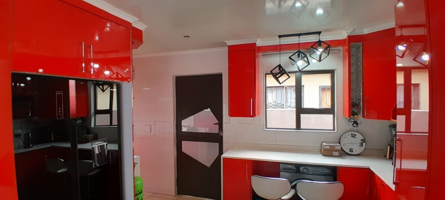 3 Bedroom Property for Sale in Windmill Park Gauteng