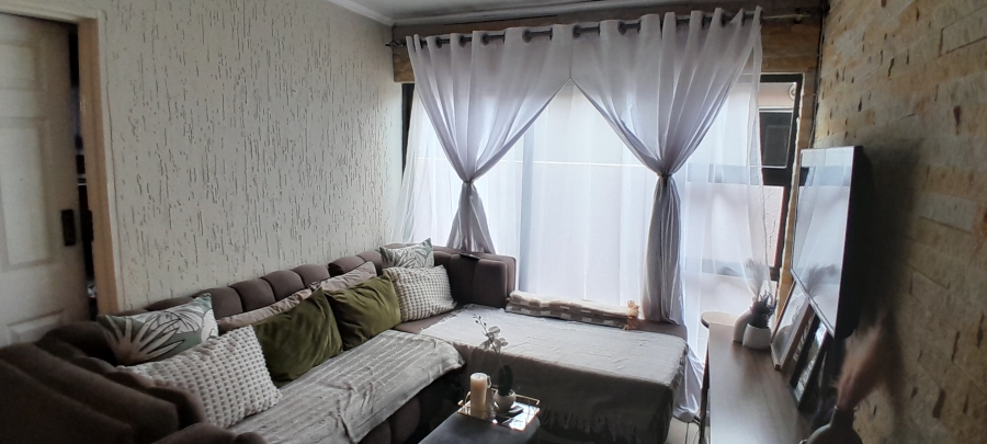 3 Bedroom Property for Sale in Windmill Park Gauteng