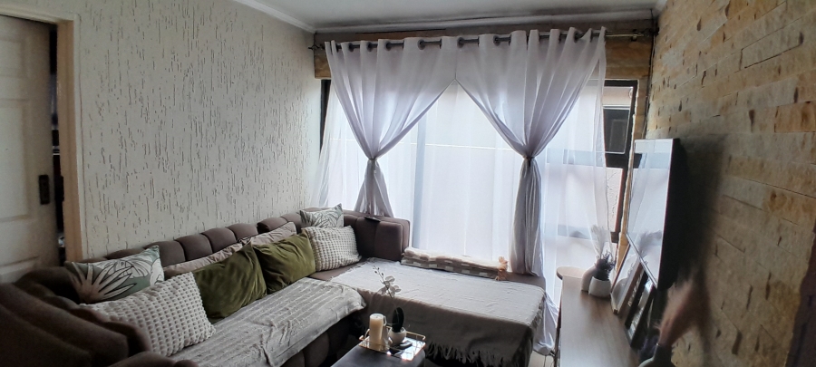 3 Bedroom Property for Sale in Windmill Park Gauteng