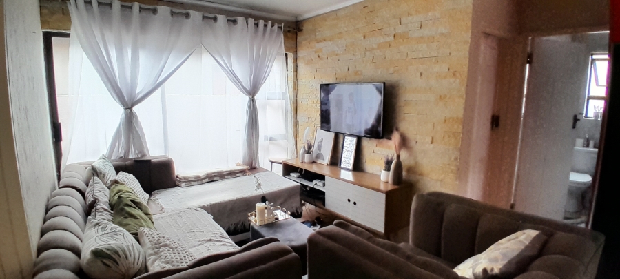 3 Bedroom Property for Sale in Windmill Park Gauteng