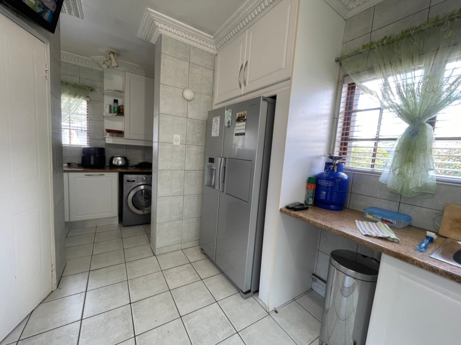 4 Bedroom Property for Sale in Florida Park Gauteng