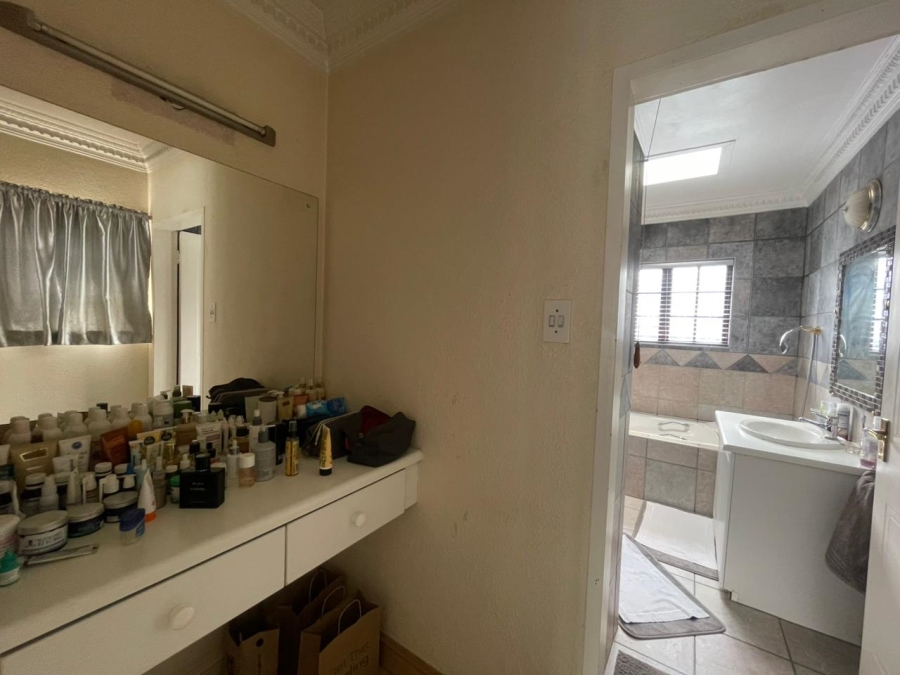 4 Bedroom Property for Sale in Florida Park Gauteng