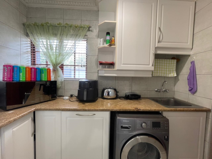 4 Bedroom Property for Sale in Florida Park Gauteng