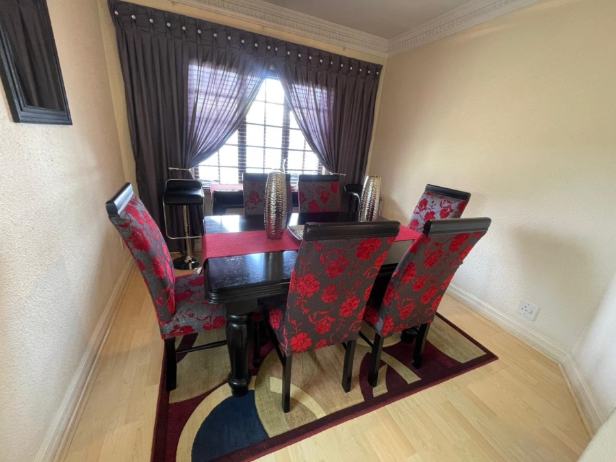 4 Bedroom Property for Sale in Florida Park Gauteng