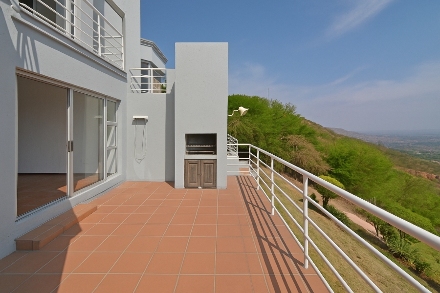 To Let 2 Bedroom Property for Rent in Wilro Park Gauteng