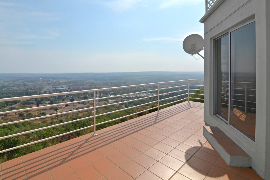 To Let 2 Bedroom Property for Rent in Wilro Park Gauteng