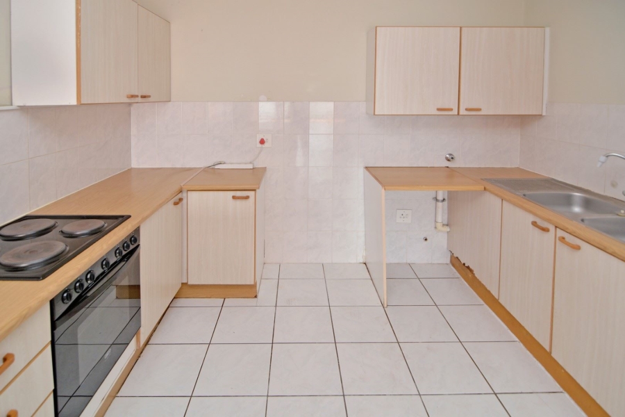 To Let 2 Bedroom Property for Rent in Wilro Park Gauteng