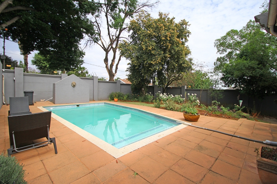 3 Bedroom Property for Sale in Mountain View Gauteng