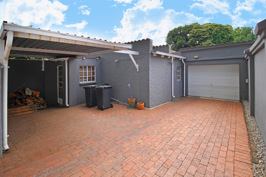 3 Bedroom Property for Sale in Mountain View Gauteng