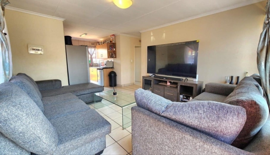 3 Bedroom Property for Sale in Clayville Gauteng