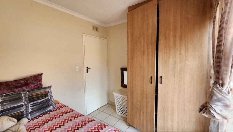 3 Bedroom Property for Sale in Clayville Gauteng