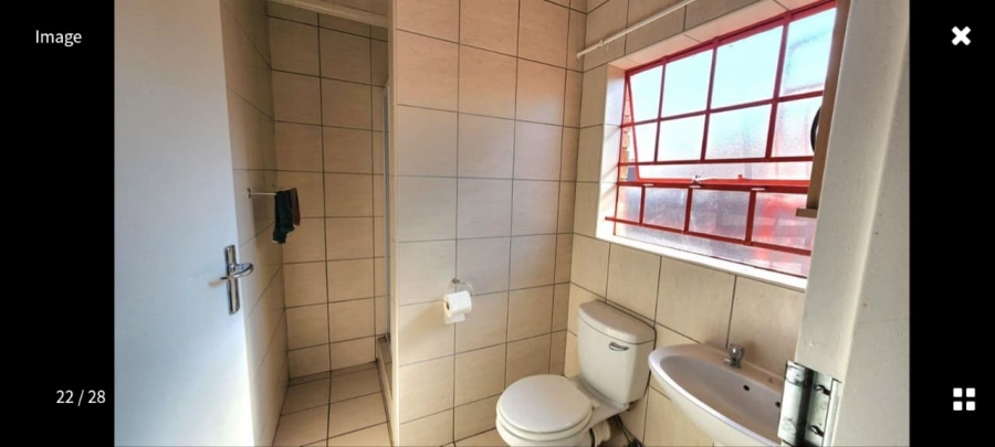 3 Bedroom Property for Sale in Clayville Gauteng
