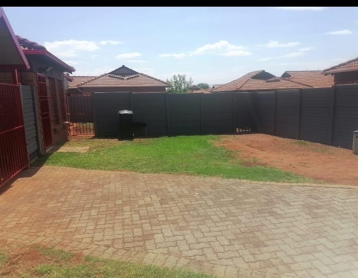 3 Bedroom Property for Sale in Clayville Gauteng