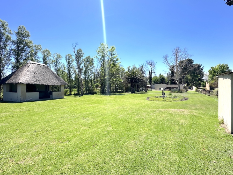 4 Bedroom Property for Sale in Kaalplaats Gauteng