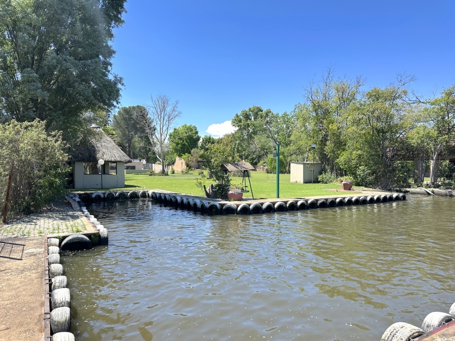 4 Bedroom Property for Sale in Kaalplaats Gauteng