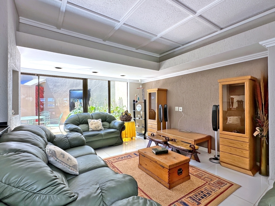 4 Bedroom Property for Sale in Kaalplaats Gauteng