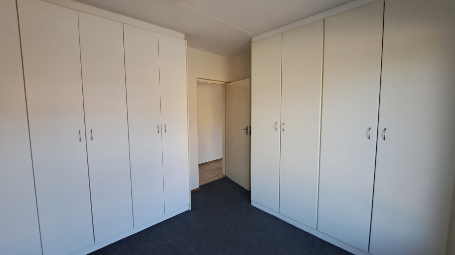 To Let 2 Bedroom Property for Rent in Weltevreden Park Gauteng