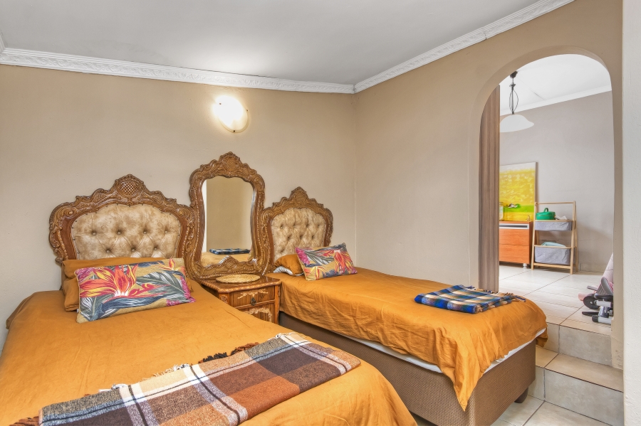 5 Bedroom Property for Sale in Cosmo City Gauteng