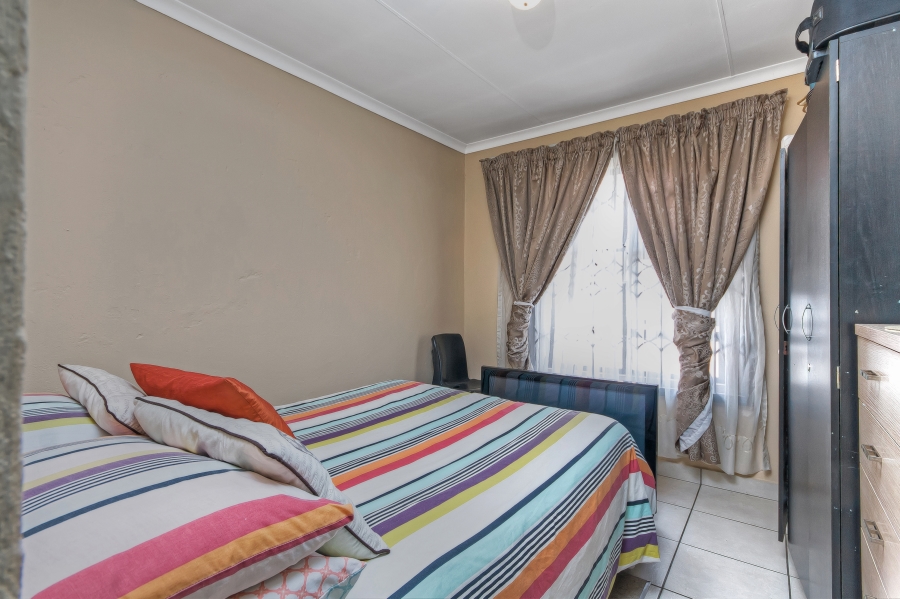 5 Bedroom Property for Sale in Cosmo City Gauteng