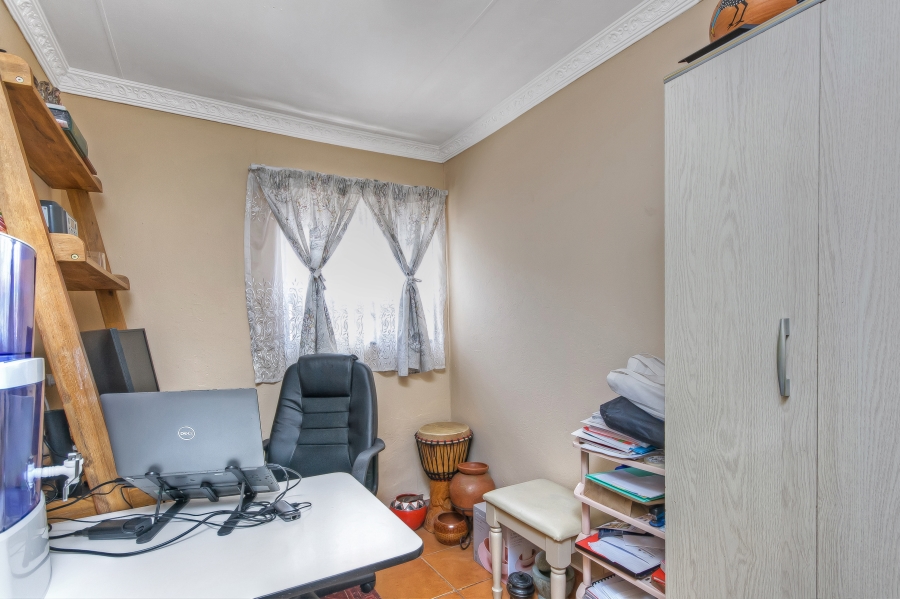 5 Bedroom Property for Sale in Cosmo City Gauteng