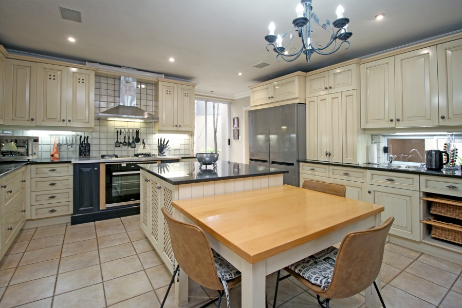 4 Bedroom Property for Sale in Kyalami Estates Gauteng