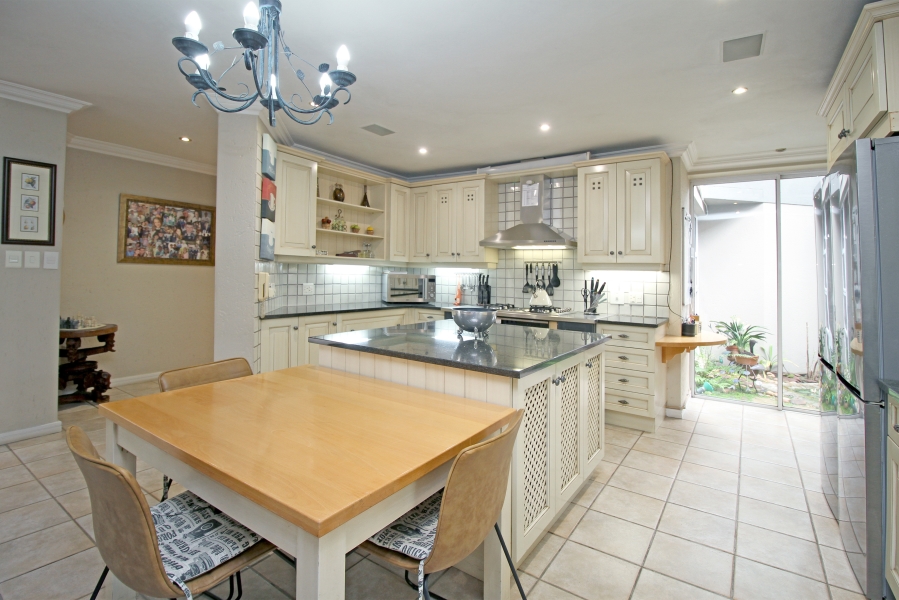 4 Bedroom Property for Sale in Kyalami Estates Gauteng