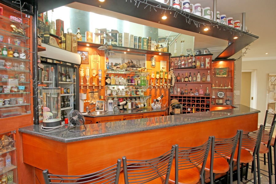 4 Bedroom Property for Sale in Kyalami Estates Gauteng